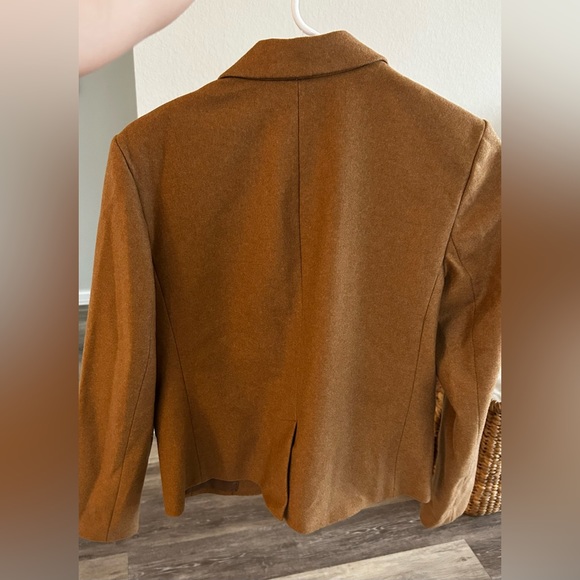 Blazer - Picture 2 of 3